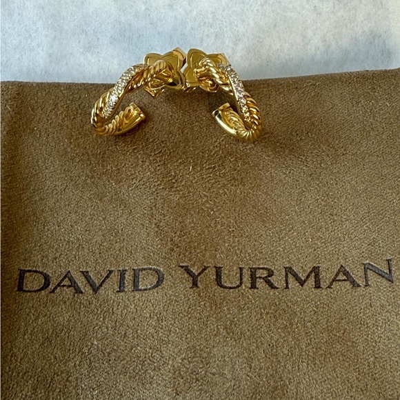 David Yurman 18k Petite Infinity Hoop Diamond Earrings - Picture 2 of 7